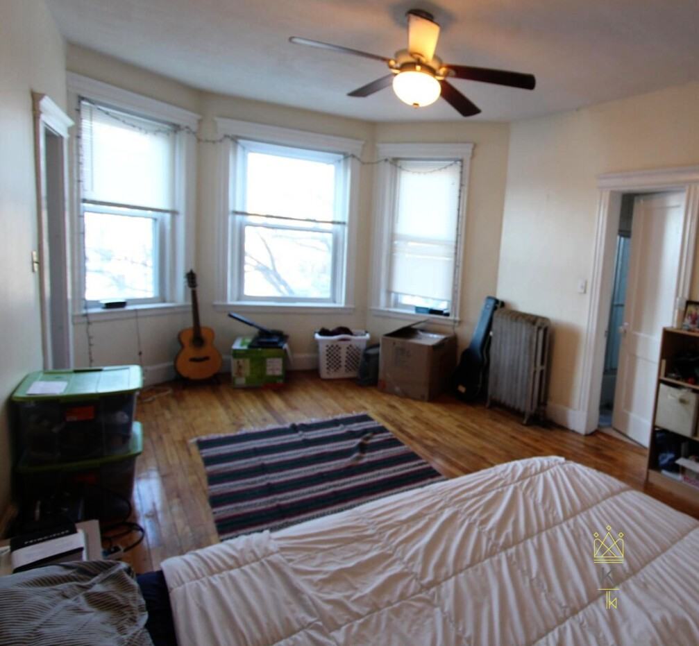 1330 Commonwealth Ave #17 - Photo 3 of 3