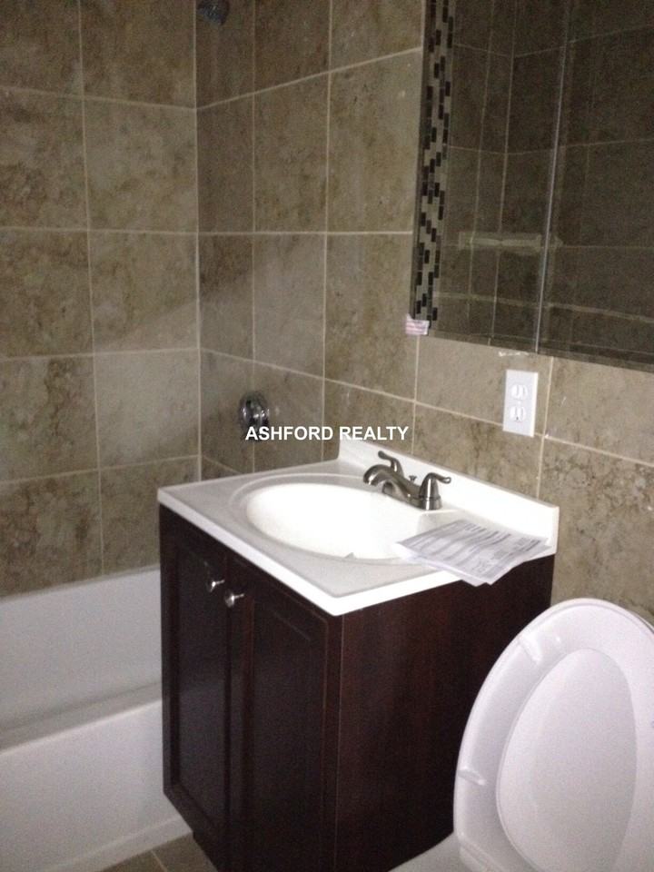 Mount Auburn St #21 - Photo 2 of 9