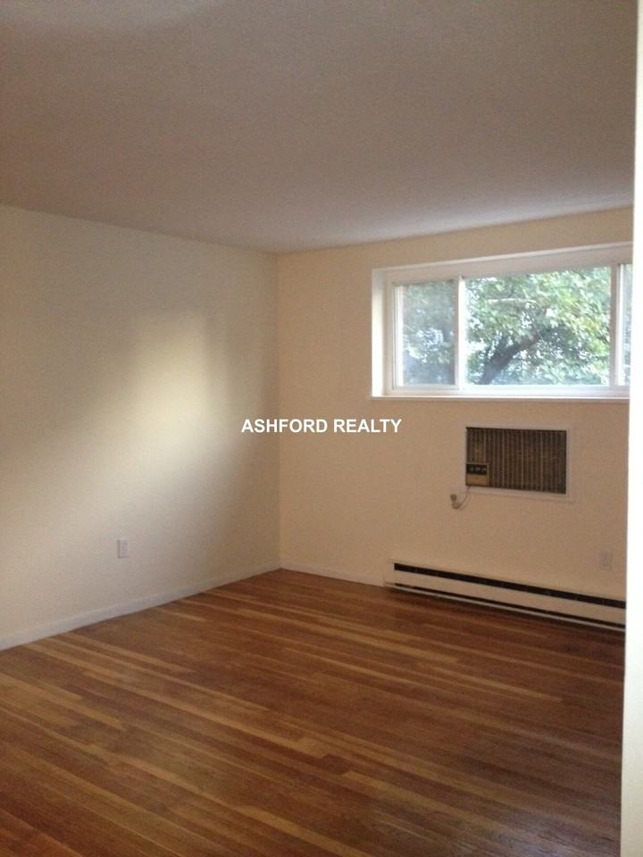 Mount Auburn St #21 - Photo 5 of 9