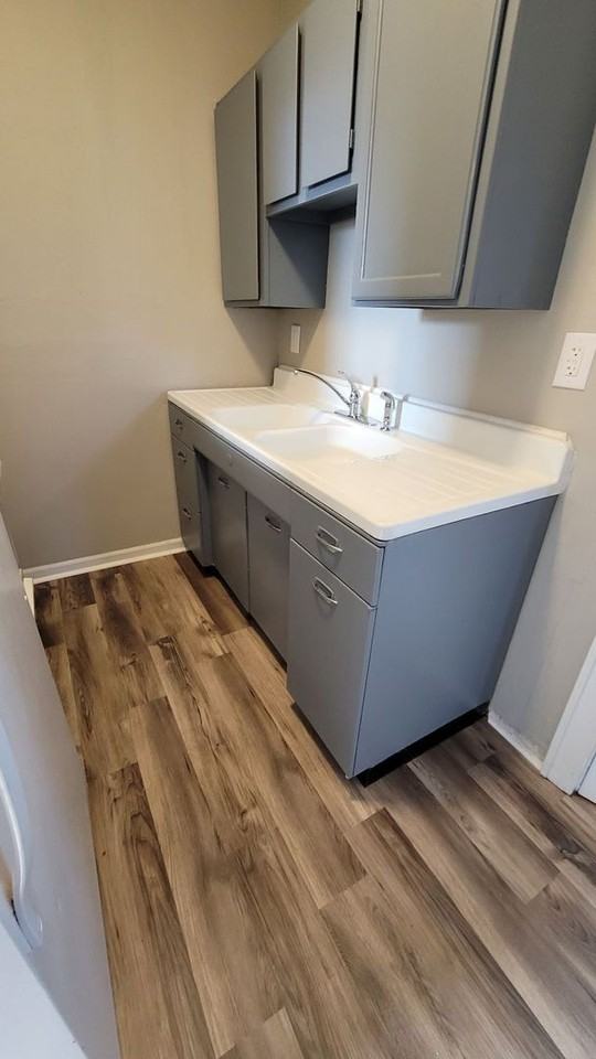 102 N 9th St #B - Photo 2 of 13