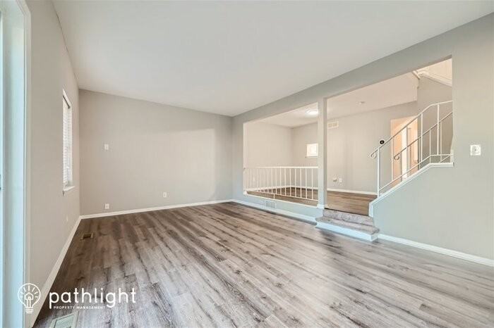 8 Juxon Ct - Photo 2 of 21