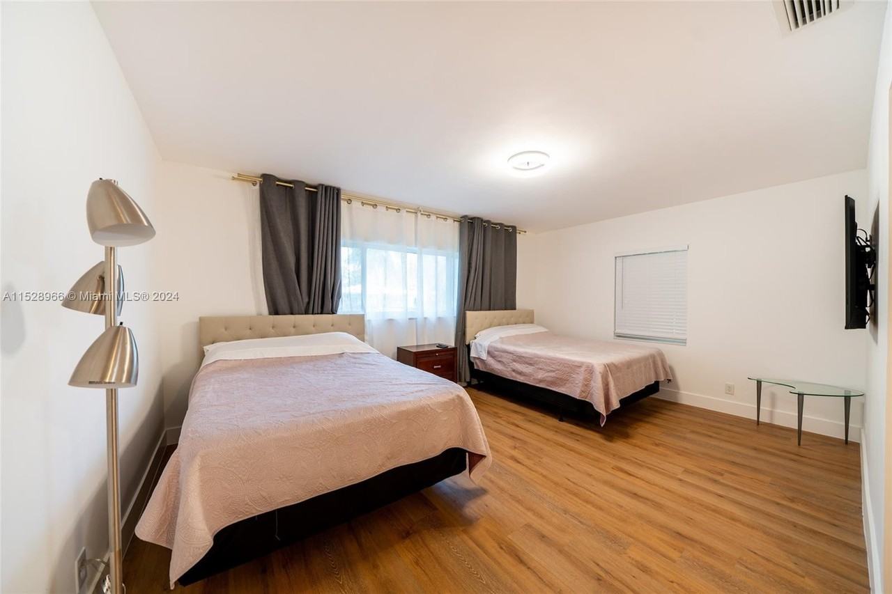 1310 Jackson St #1310 - Photo 7 of 21