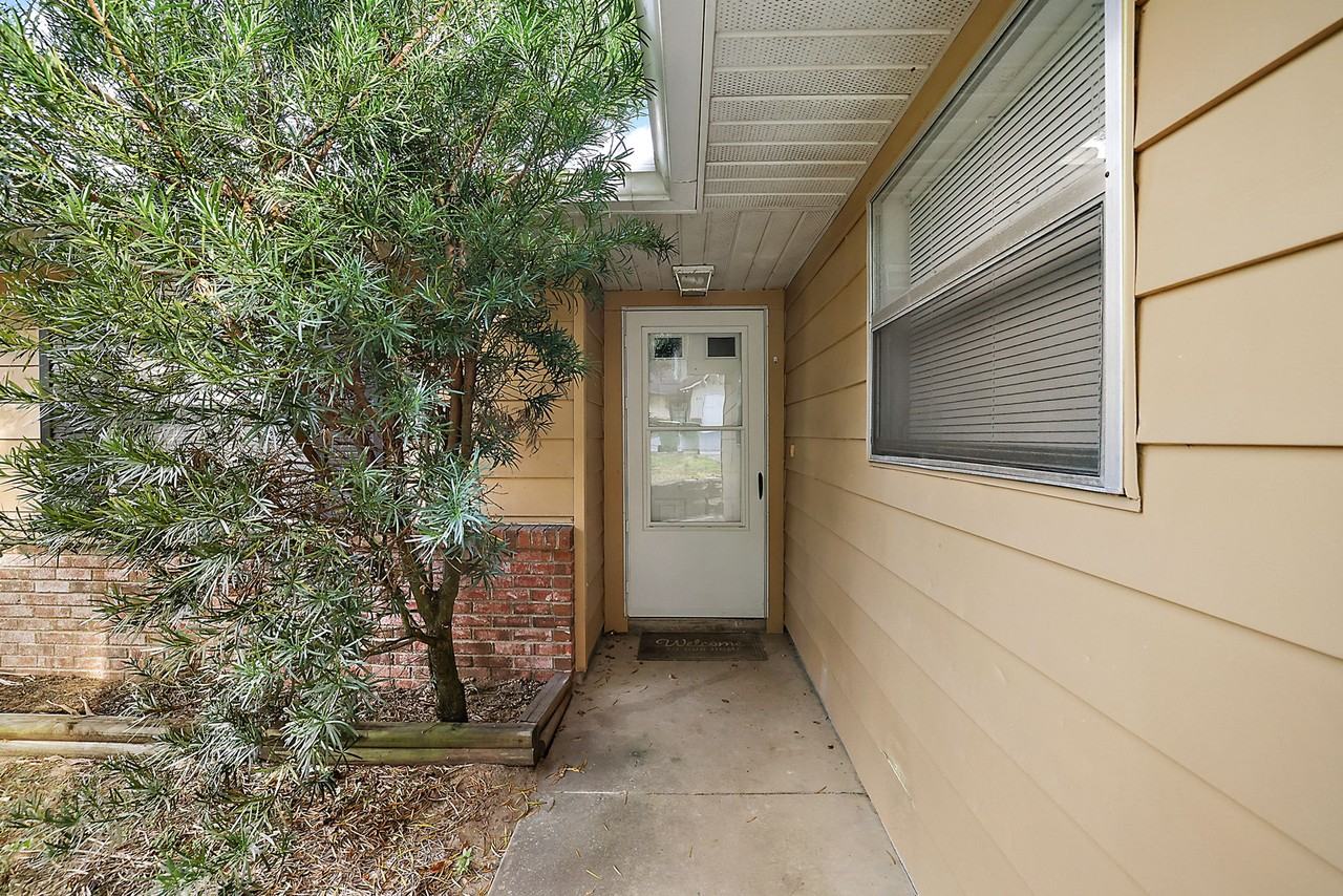 202 Fernwood St #1 - Photo 2 of 20