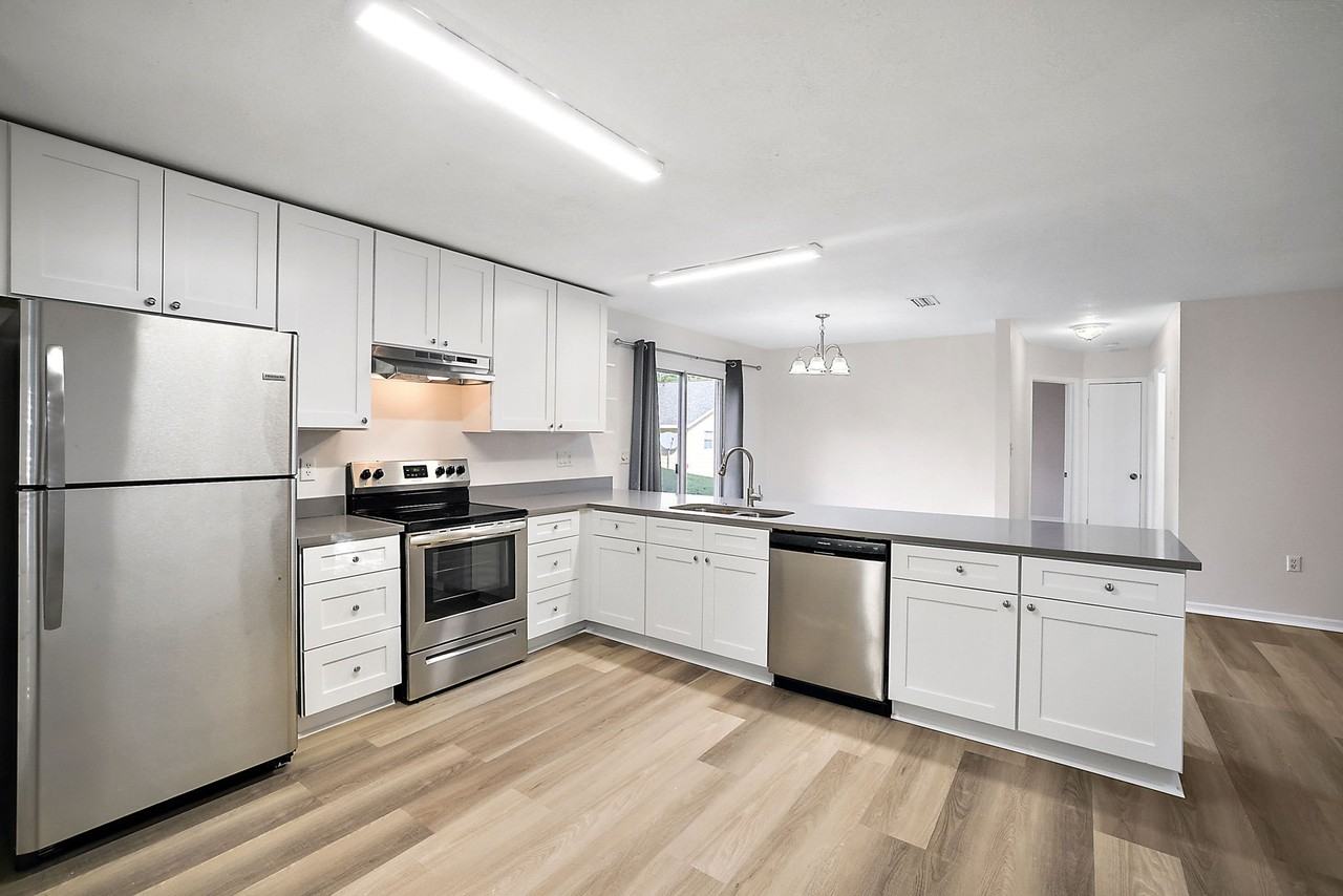 202 Fernwood St #1 - Photo 6 of 20