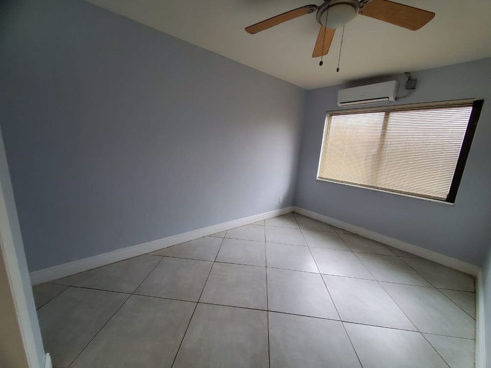 841 Nw 5th Ave #3 - Photo 7 of 17