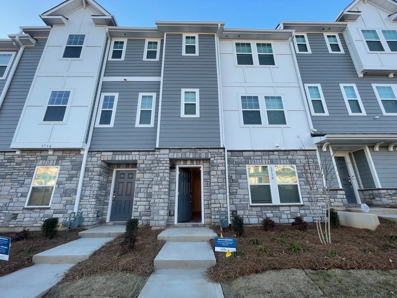 3730 Memorial Pkwy - Photo 2 of 11
