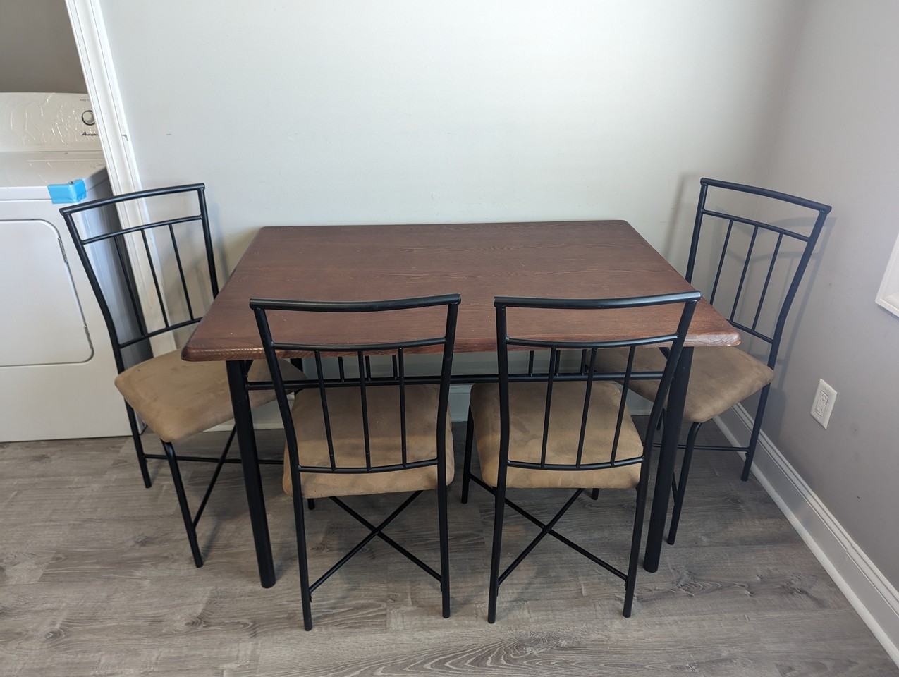 2119 Priory Ct - Photo 5 of 16