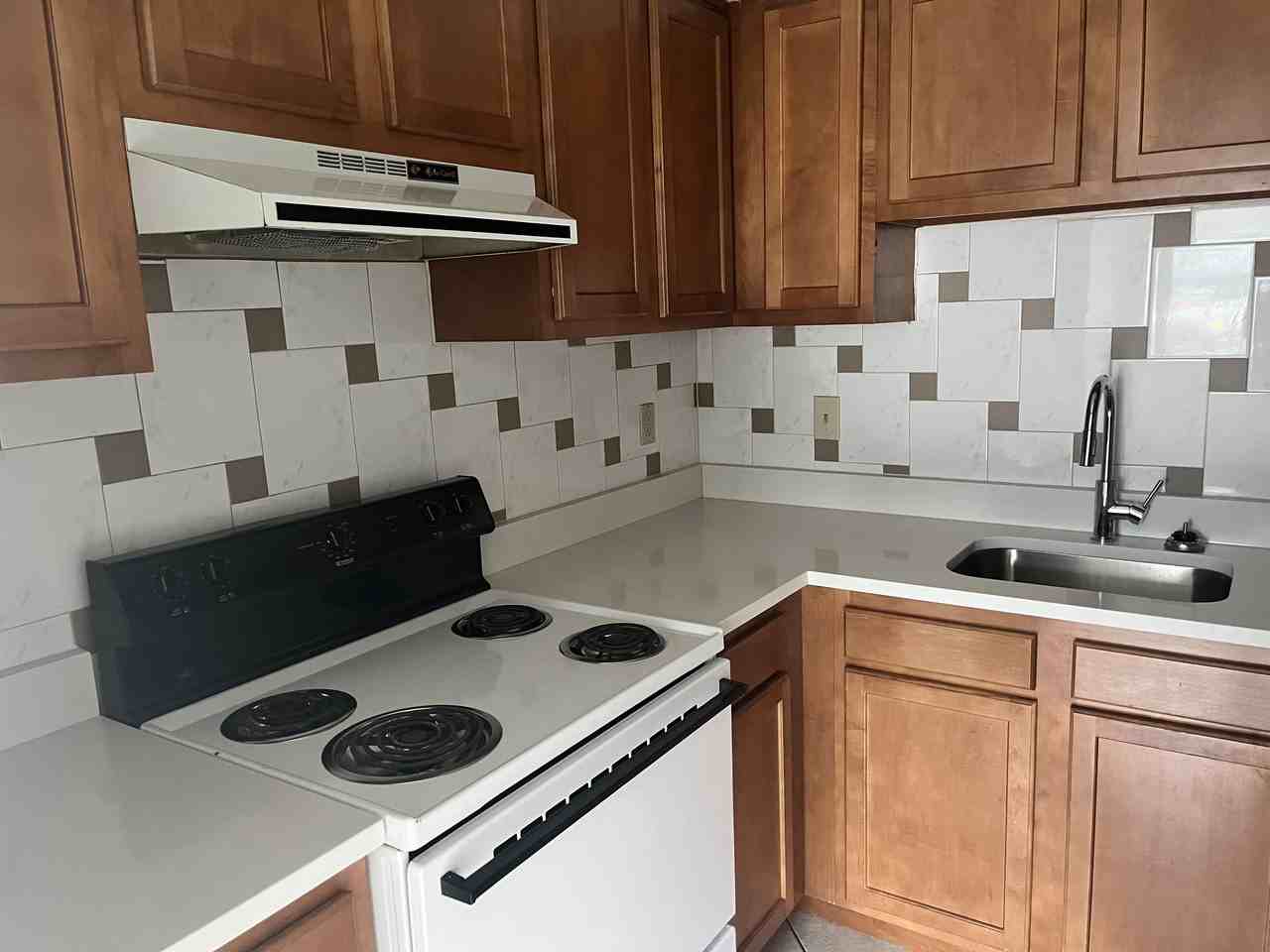 2807 LINCOLN WAYAPT 17 #17 - Photo 3 of 13