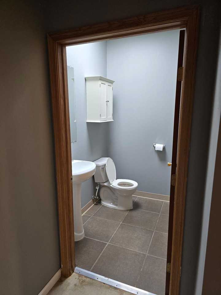 6122 Shadybrook St #3 - Photo 5 of 9