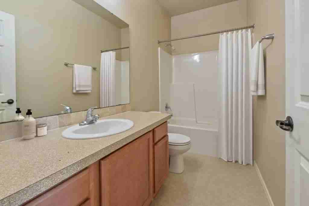 3622 57th Ln Se - Photo 5 of 14