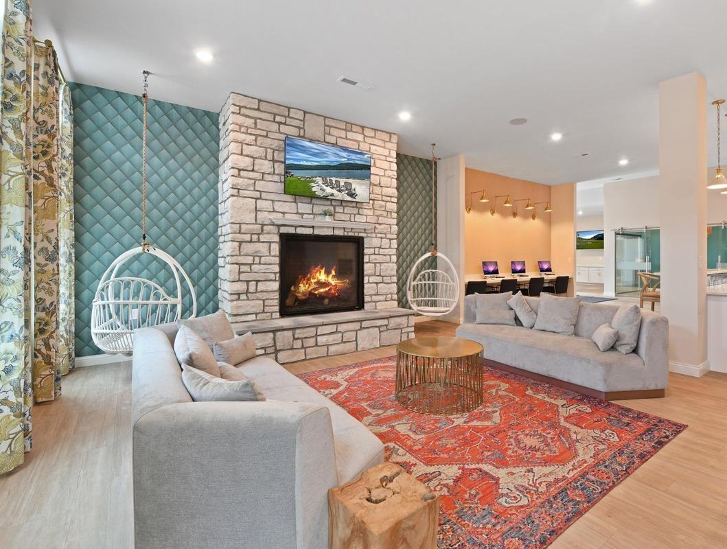 7220 E Broad St - Photo 7 of 50