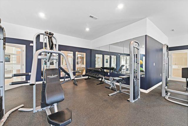 7220 E Broad St - Photo 7 of 50