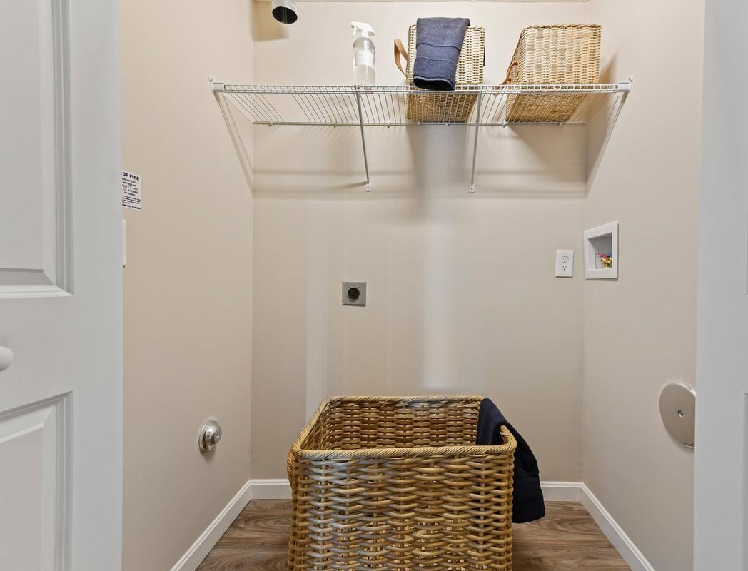 7220 E Broad St - Photo 3 of 50