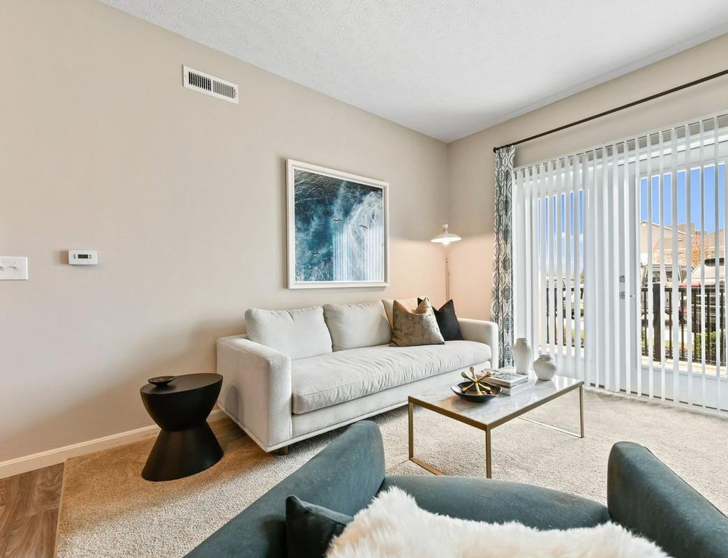 7220 E Broad St - Photo 2 of 50