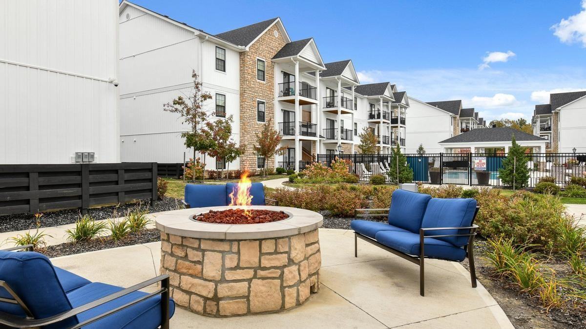 700 Reynoldsburg New Albany Rd