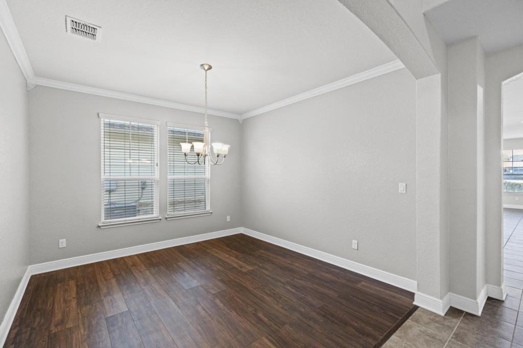 9107 Curling Post - Photo 6 of 33