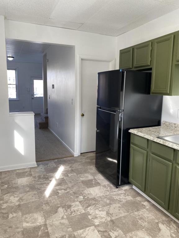 628 Walton St - Photo 2 of 9