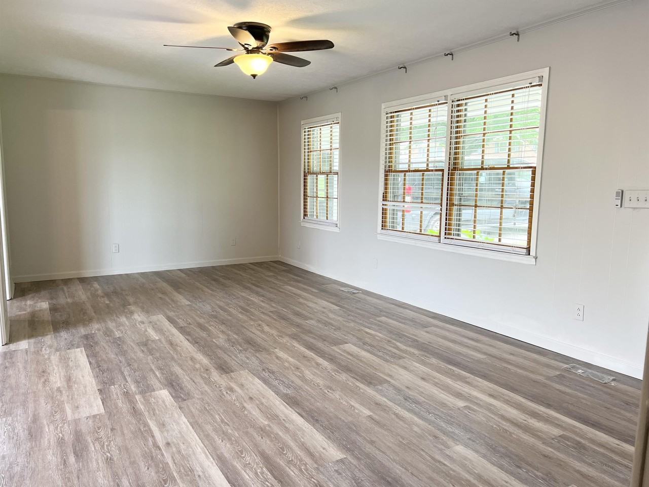 204 Melody Ln - Photo 3 of 32
