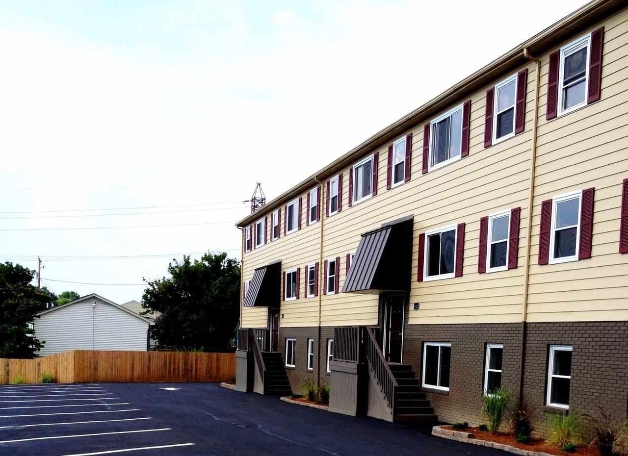 140 Main Ave #6