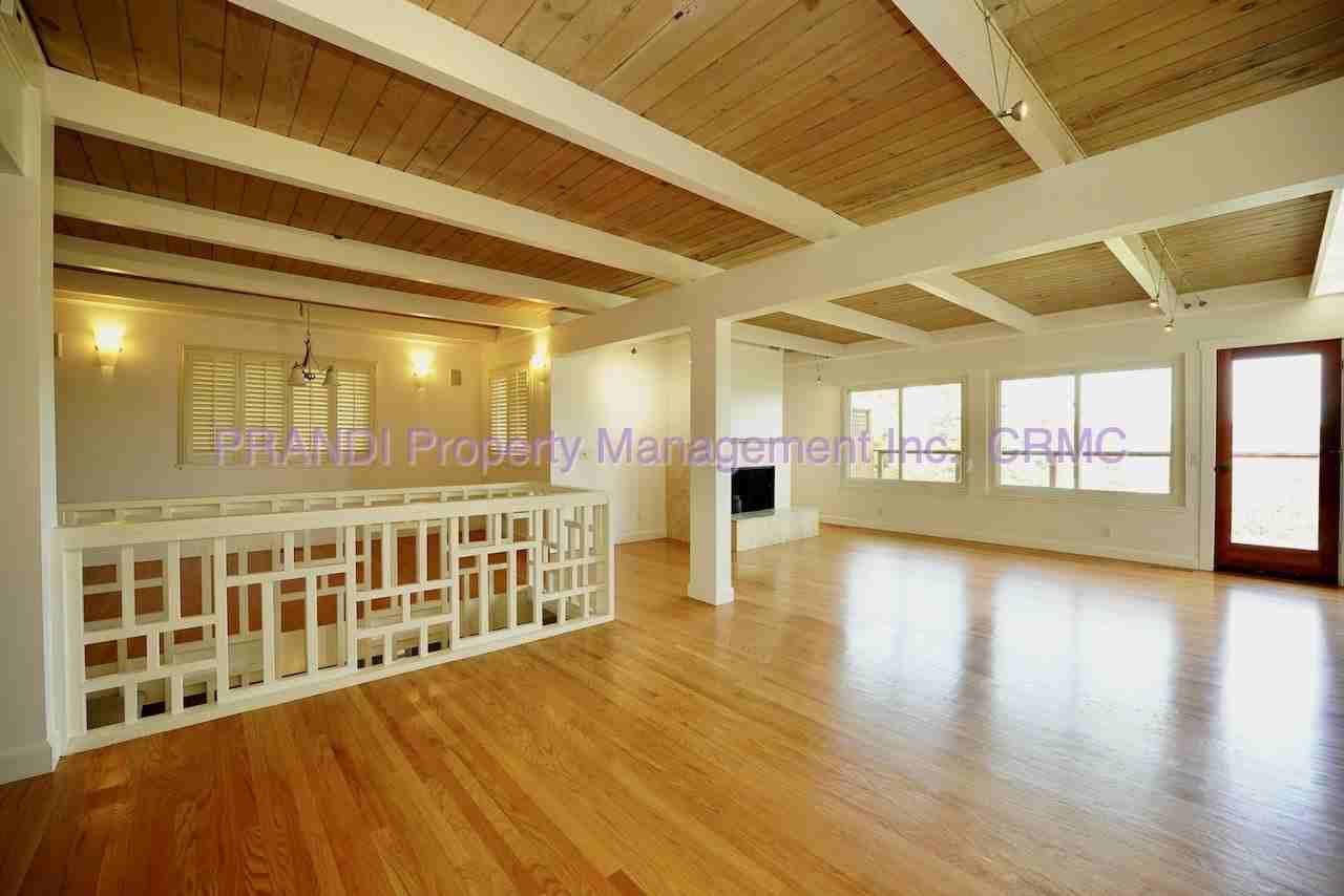 225 California Ave - Photo 3 of 28