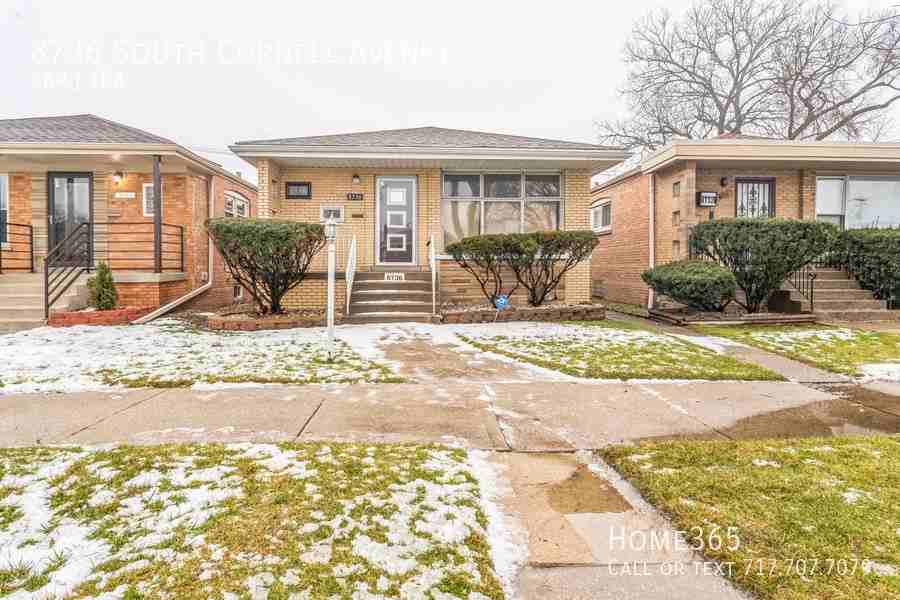 8736 S Cornell Ave - Photo 2 of 15