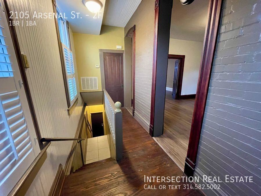 2105 Arsenal St #2F - Photo 2 of 18