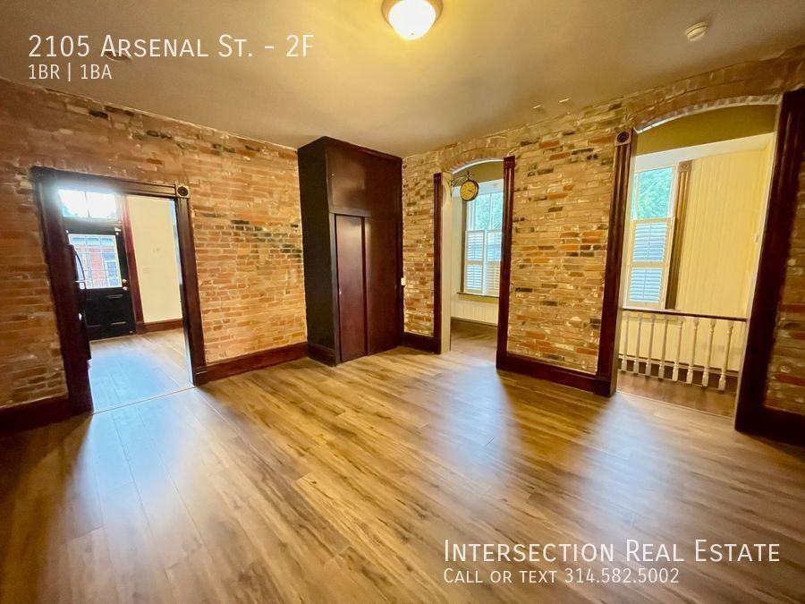 2105 Arsenal St #2F - Photo 3 of 18