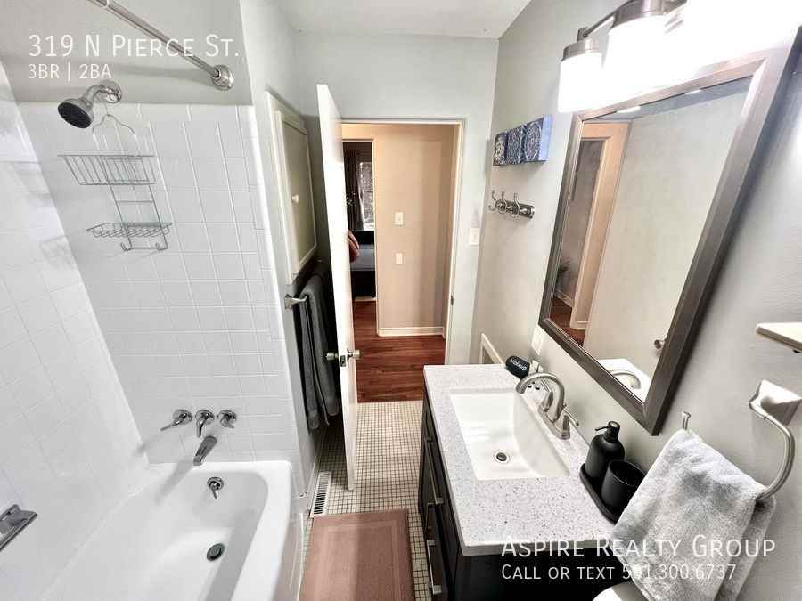 319 N Pierce St - Photo 6 of 35