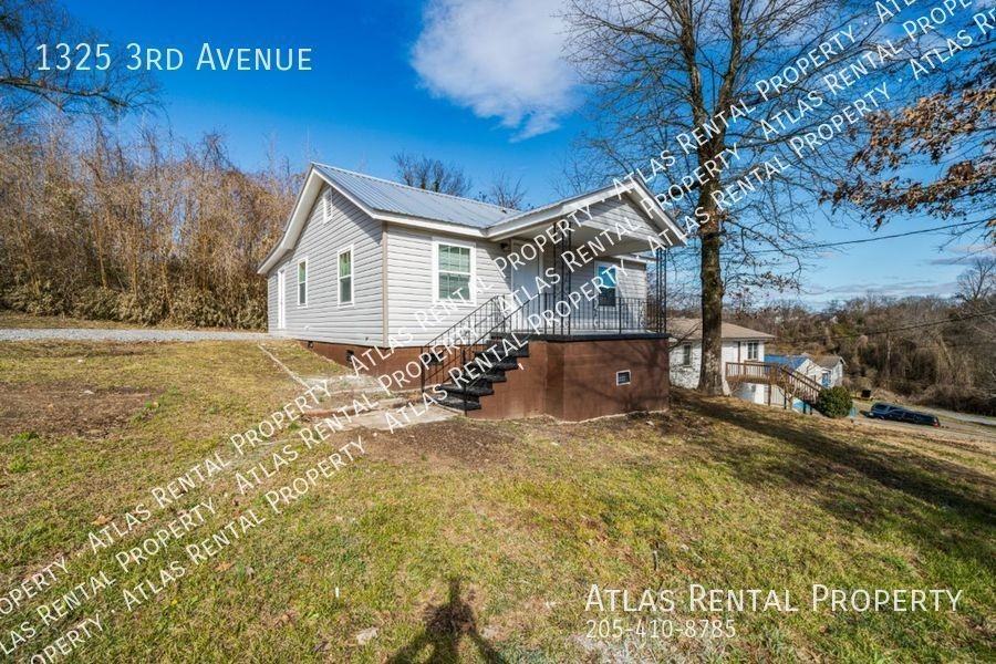 1325 3rd Ave - Photo 3 of 18