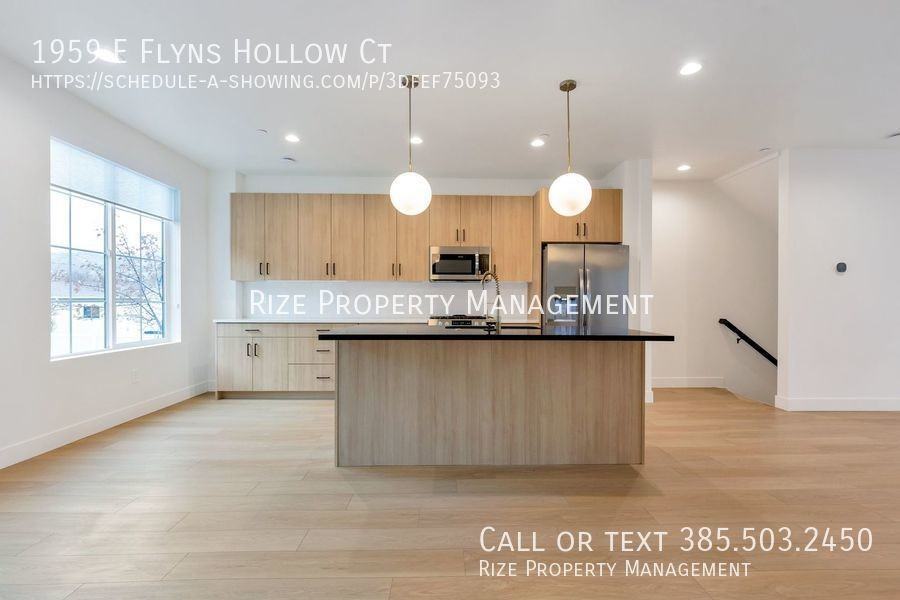 1959 E Flyns Hollow Ct - Photo 2 of 33