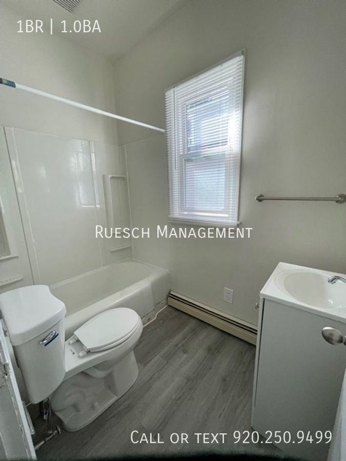 1019 E Walnut St - Photo 3 of 7