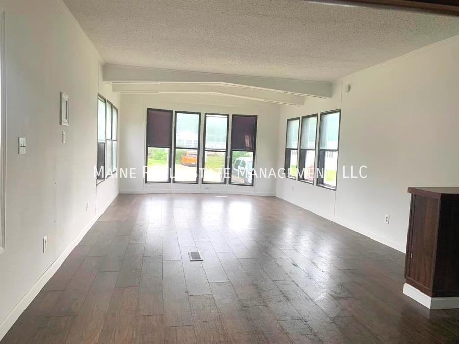 4 Bearberry Rd - Photo 3 of 39