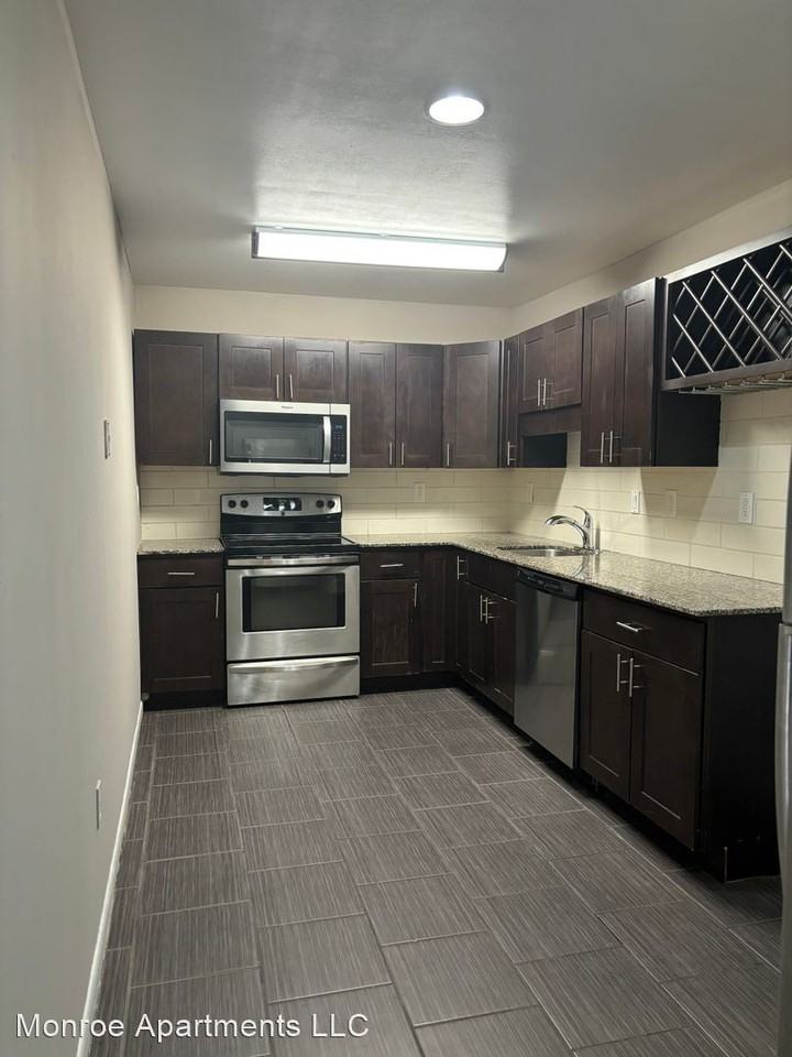 321 Monroe Street - Photo 2 of 28