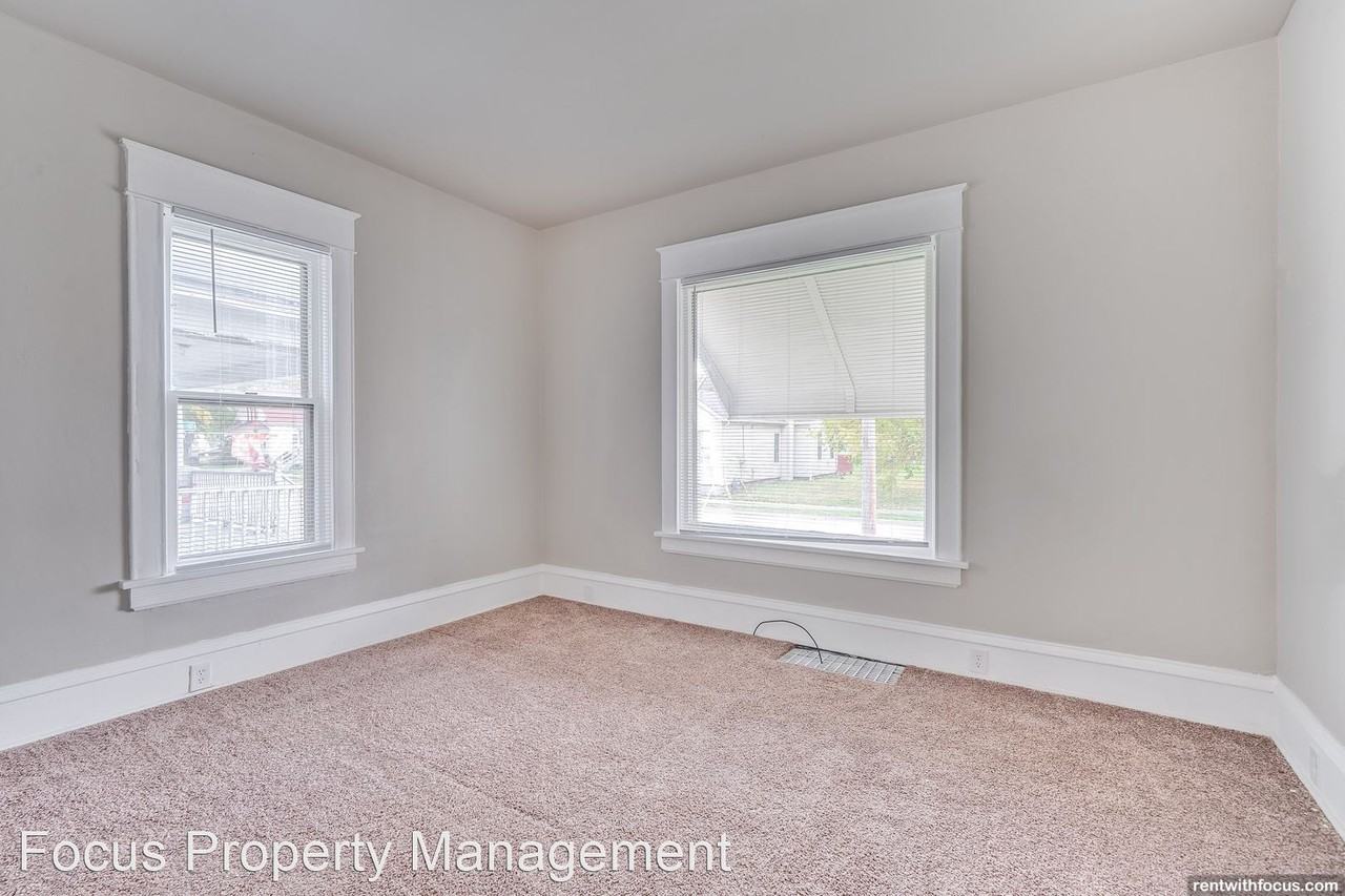 328 Parkway Ave. - Photo 2 of 10