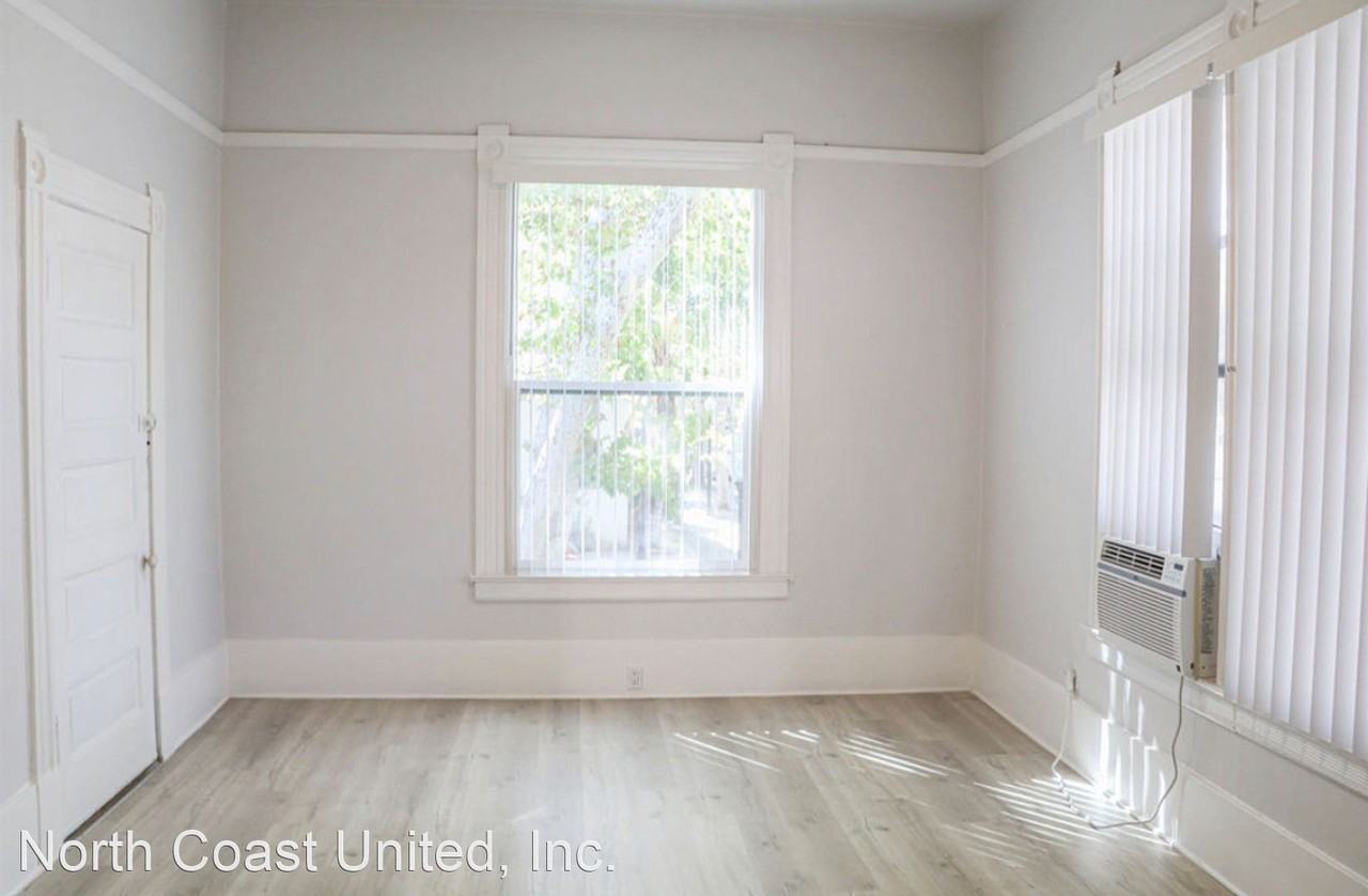 2801 D St - Photo 3 of 12