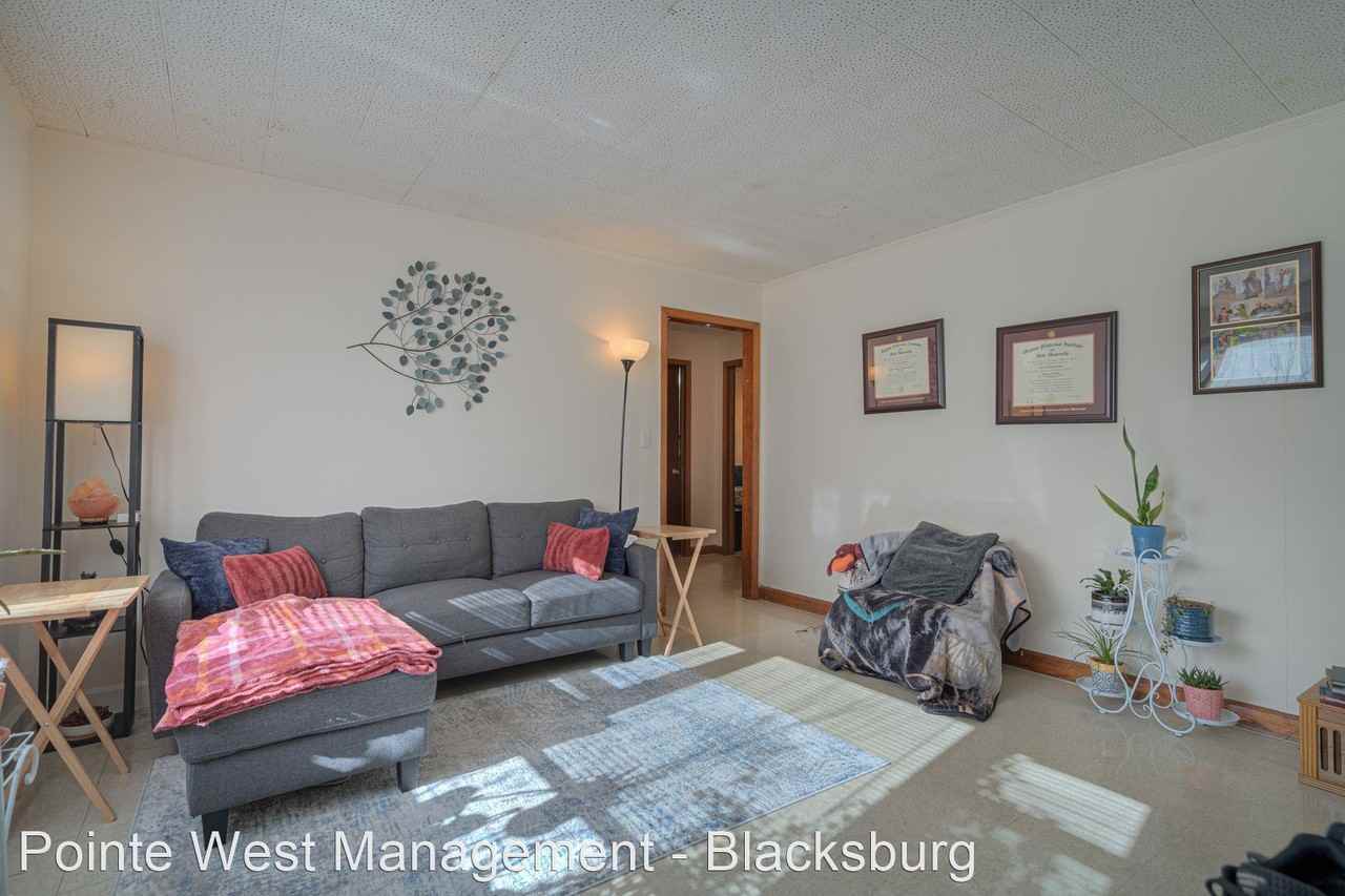 117, 119, 120 Hearthstone Drive - Photo 3 of 6
