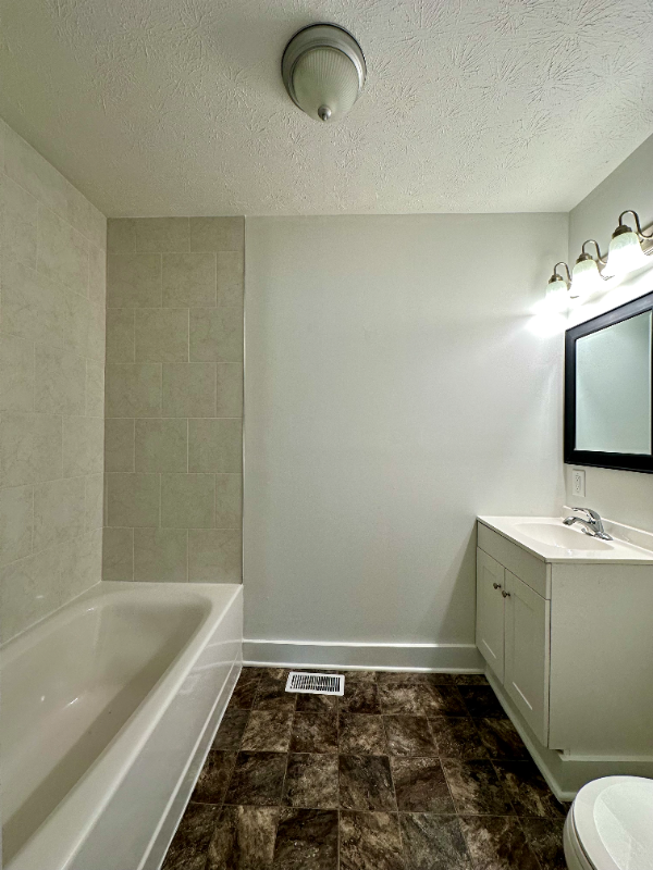 602 S Miller St #2 - Photo 2 of 5