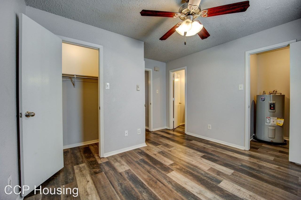 2520 North E Street - Photo 2 of 17