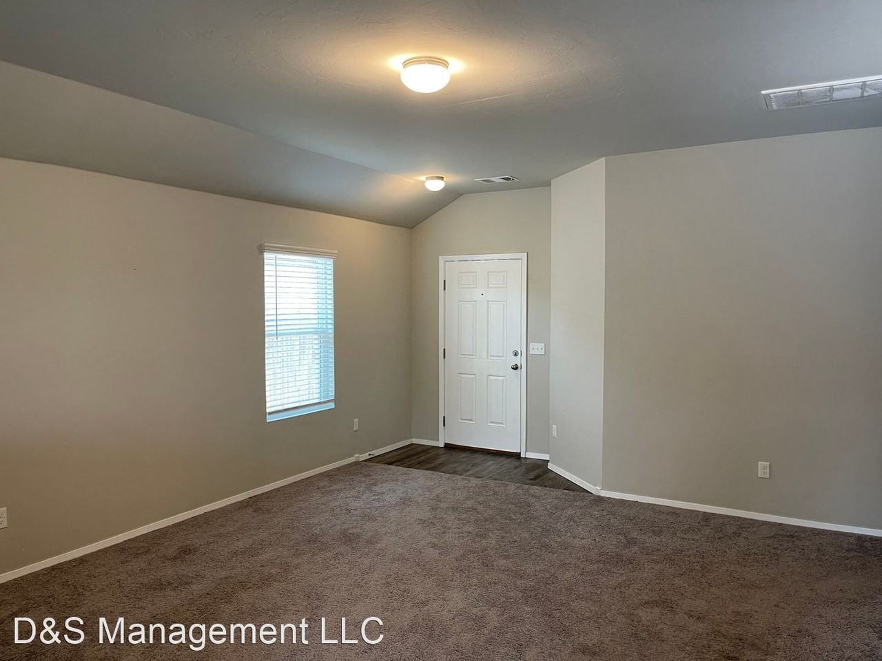 3115 Westbrook St - Photo 2 of 14