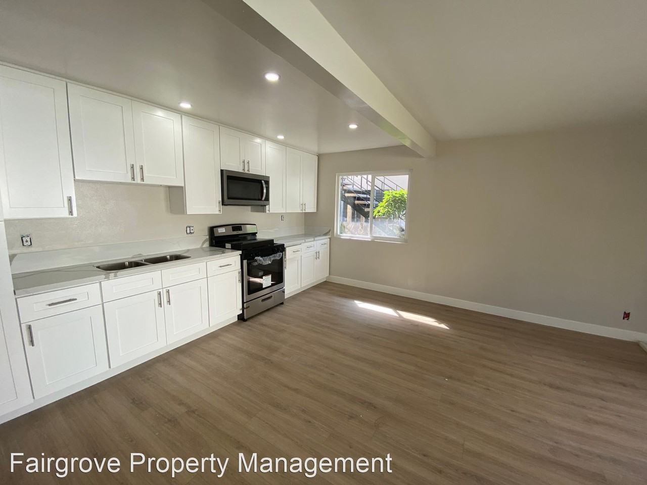 625 W Bellevue Dr - Photo 2 of 17