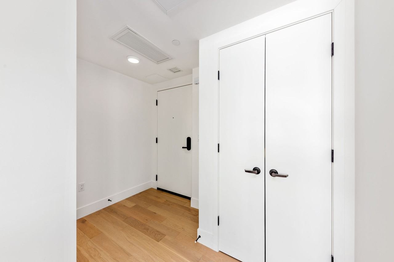 719 Larkin St #1 - Photo 5 of 21