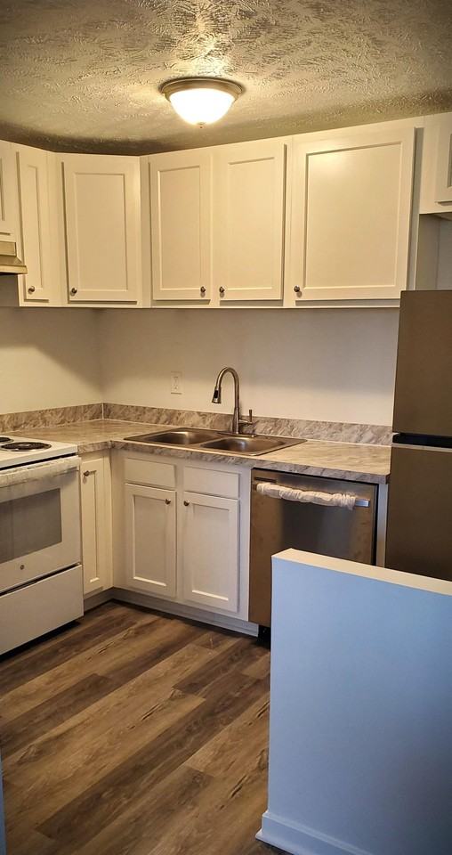 15212 Maple Park Dr #1 - Photo 3 of 14