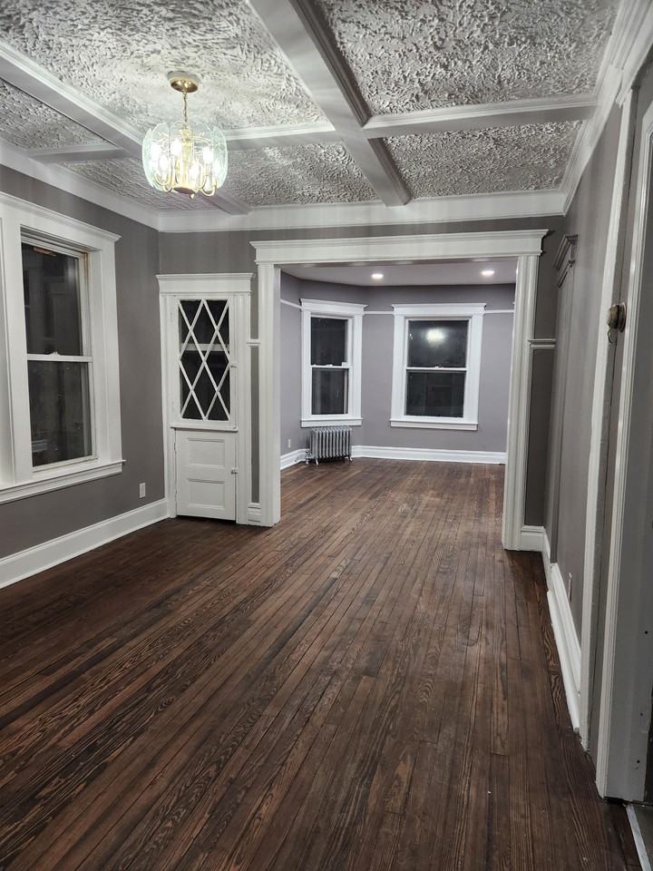 22 Davis Ave #1 - Photo 3 of 11