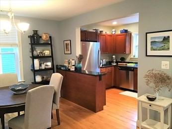 60 Magnolia AveUnit 2 #2 - Photo 3 of 17