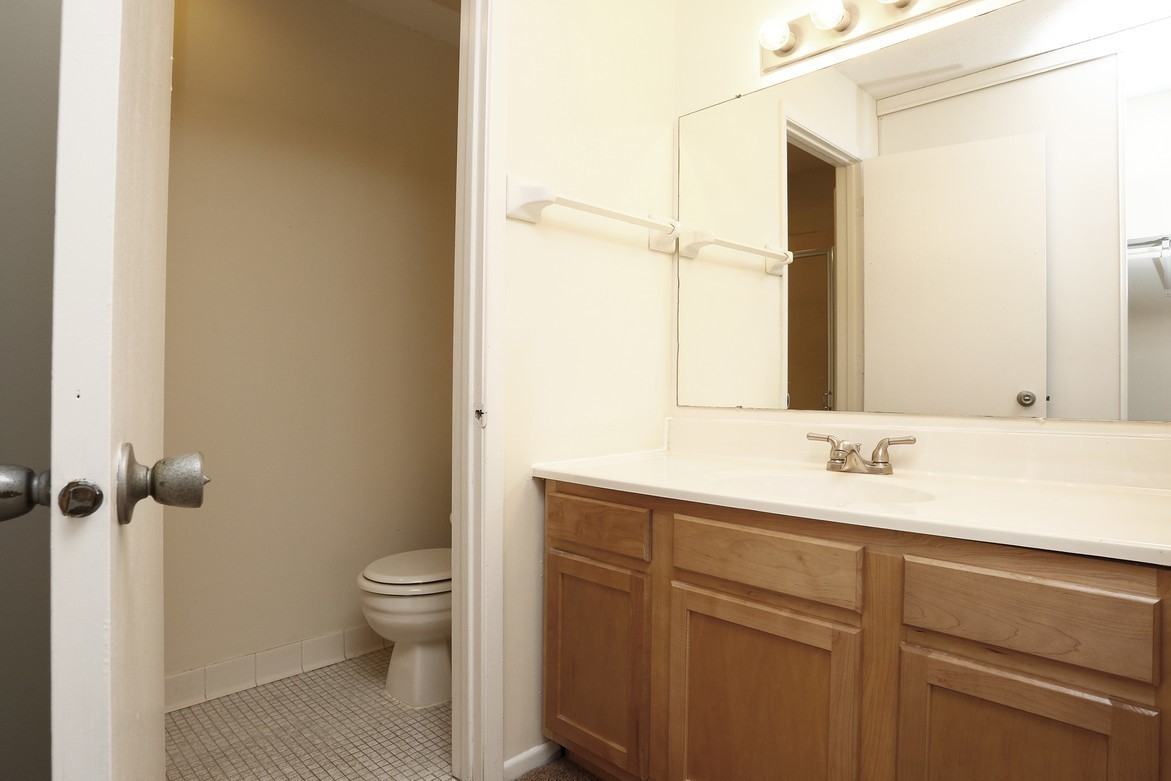 Granite Place-1011-11013 - Photo 5 of 50