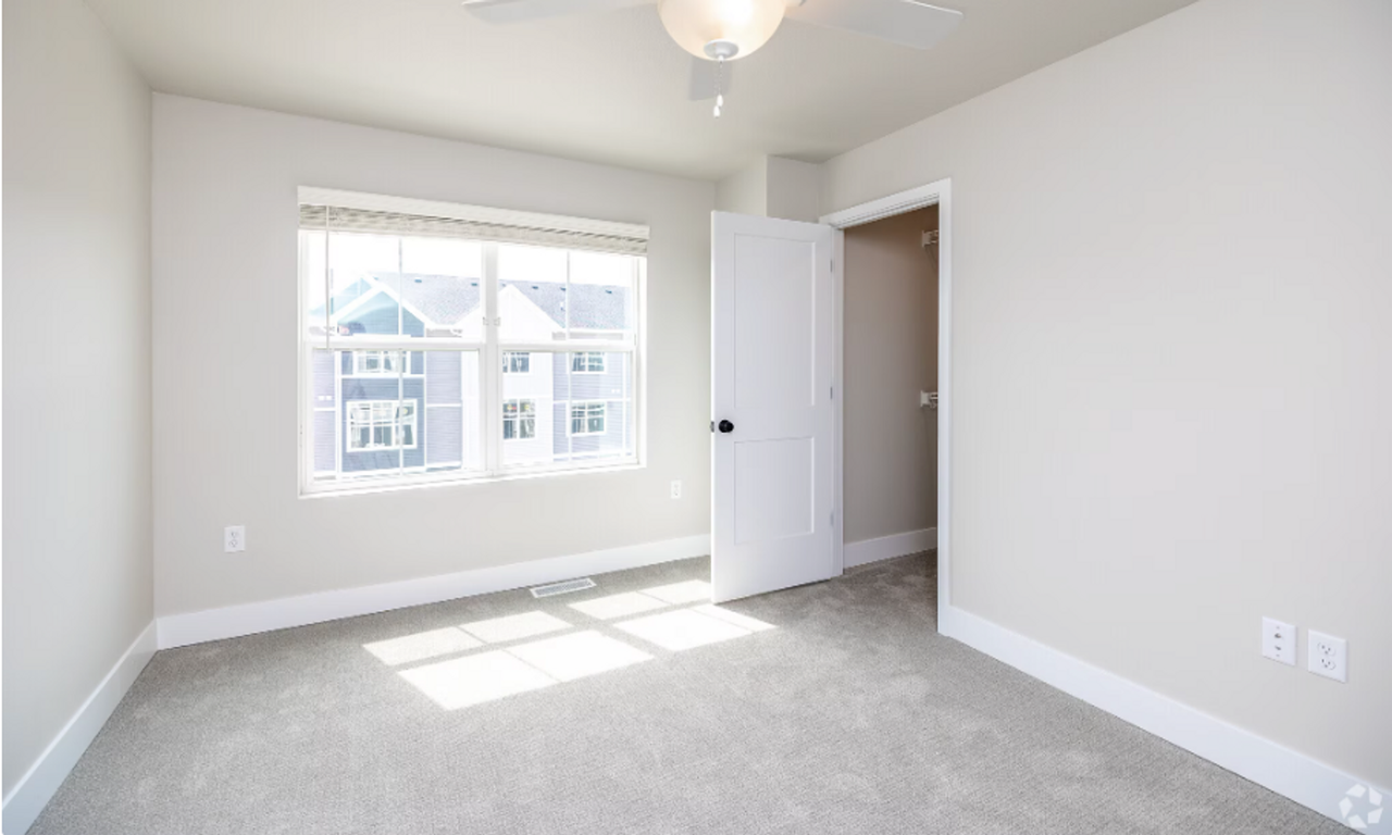 Grand Valley Townhomes - Photo 4 of 6