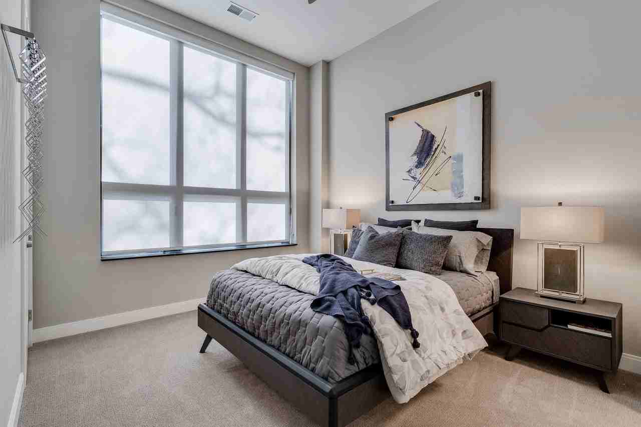 5605 W 36th St - Photo 3 of 50