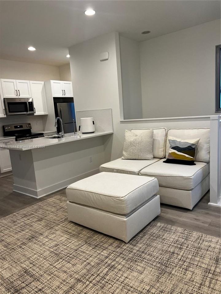 13100 Alton Rd - Photo 2 of 8