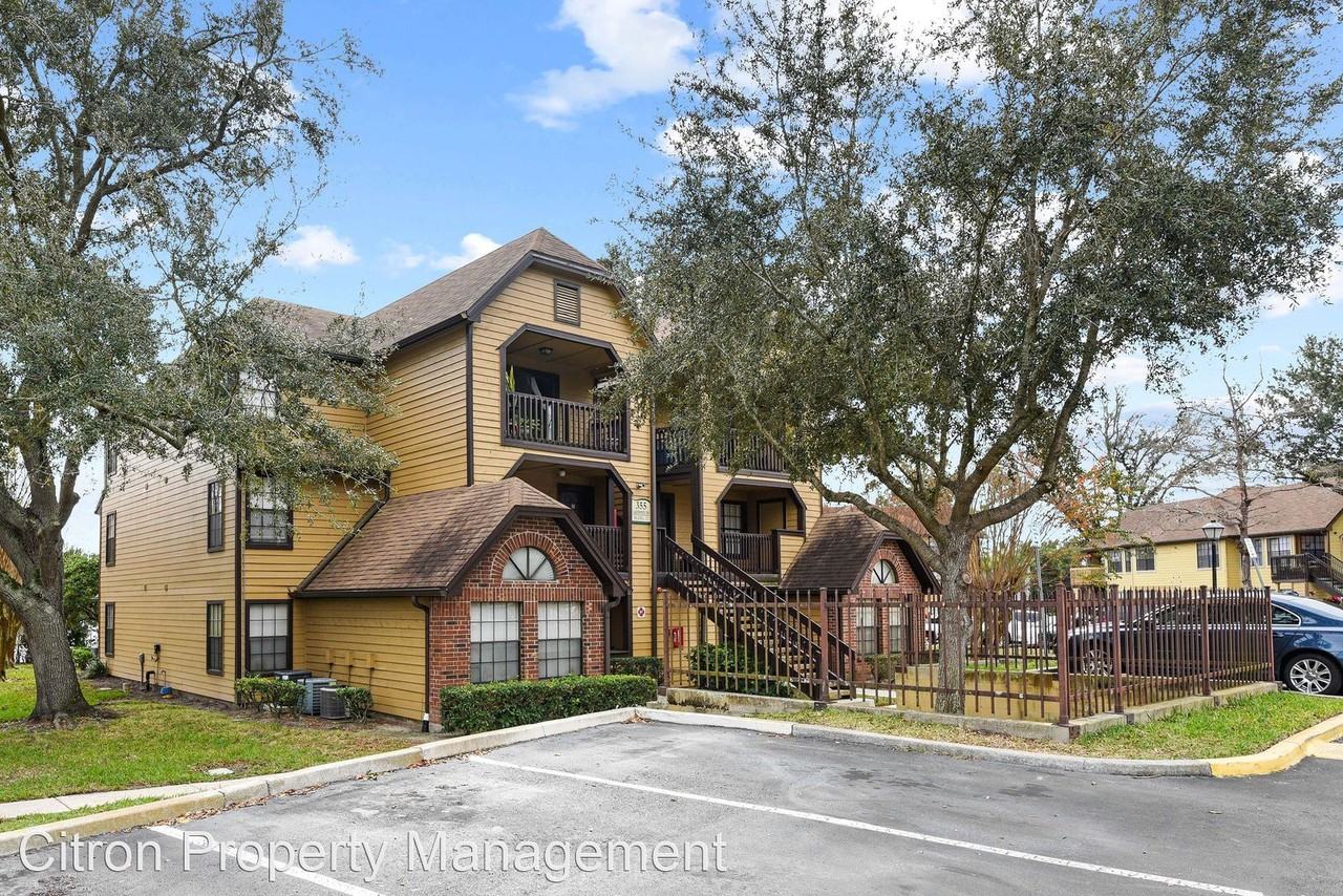 355 Lakepointe Dr #103