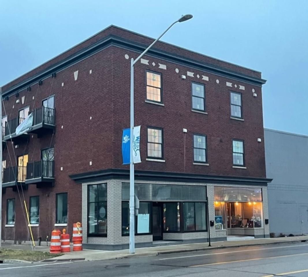 Beautiful Studio and One Bedrooms West Grand Neighborhood - Photo 3 of 43